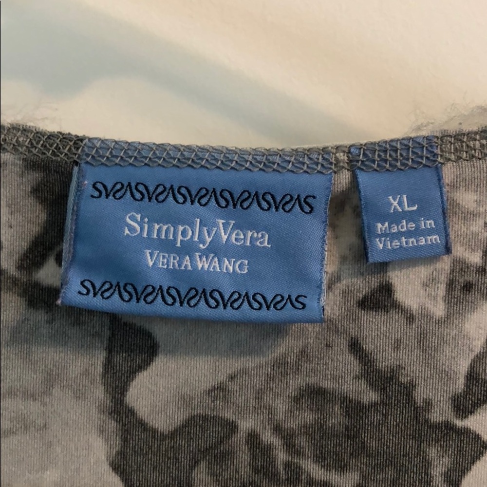 Blouse - Picture 2 of 4